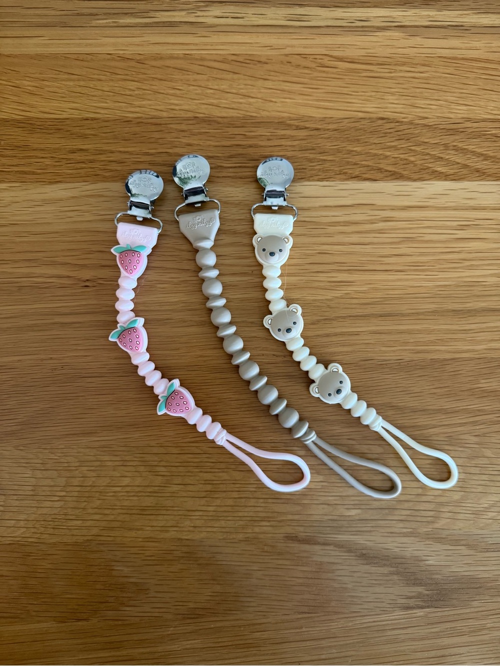 Itzy Ritzy Pacifier clips